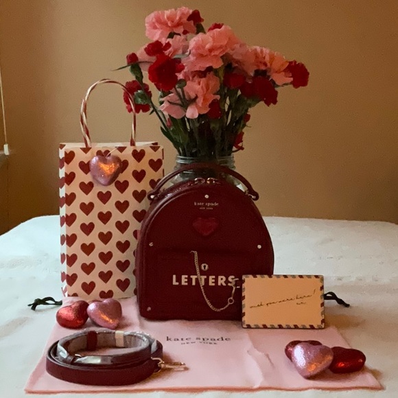 ❤️💖 KATE SPADE YOURS TRULY 3D MAILBOX BAG ❤️💖 NWT ❤️ - Picture 3 of 16